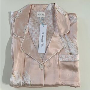 Elegant Pink Floral Women's Pajama Set